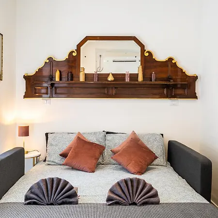 Bigfamilyflats - Coliseum Apartment